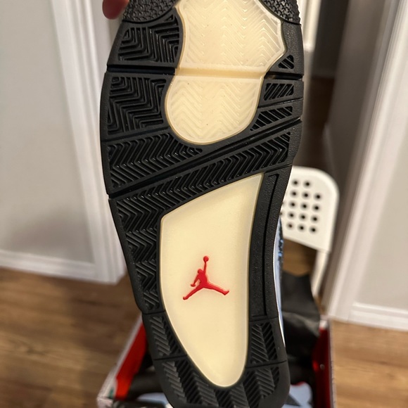 Air Jordan 4 Travis Scott - Picture 6 of 13